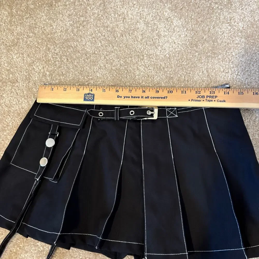 NWOT Womens Pleated Bondage Skirt Grommet Buckle Detail Black Sz S Goth Punk Emo